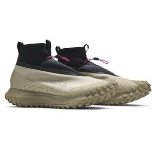 Men’s Nike ACG Mountain Fly Gore-Tex Khaki Size 14